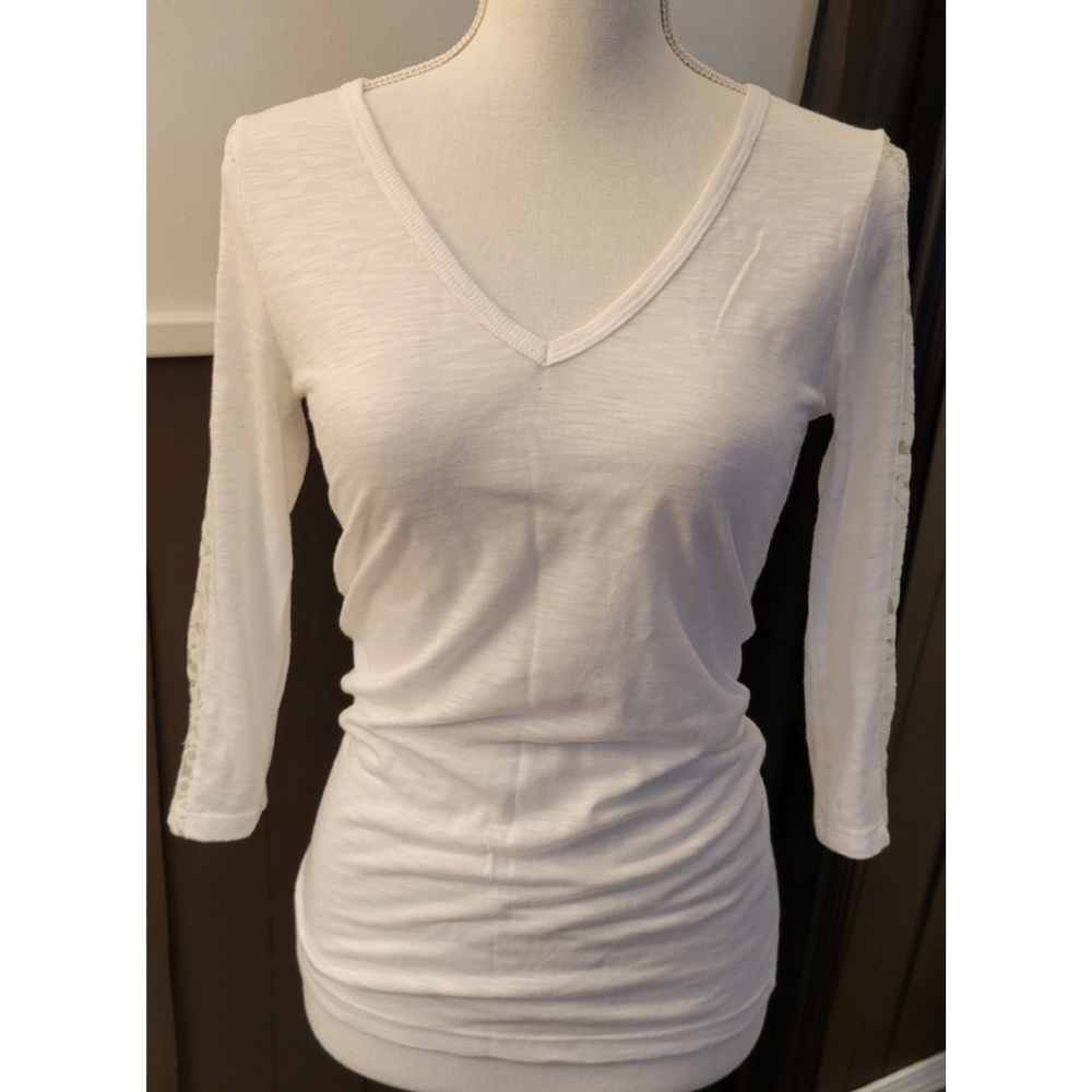 BKE White Tee with Lace Detail 3/4 Sleeve